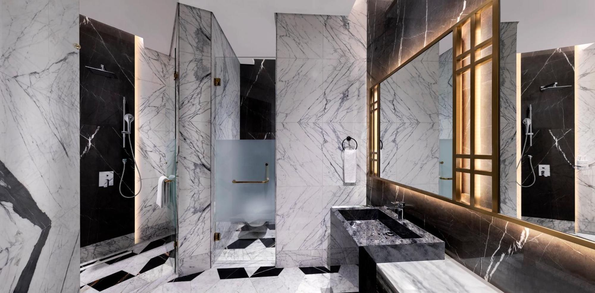 Velero Hotel Doha Lusail Eksteriør billede Bathroom