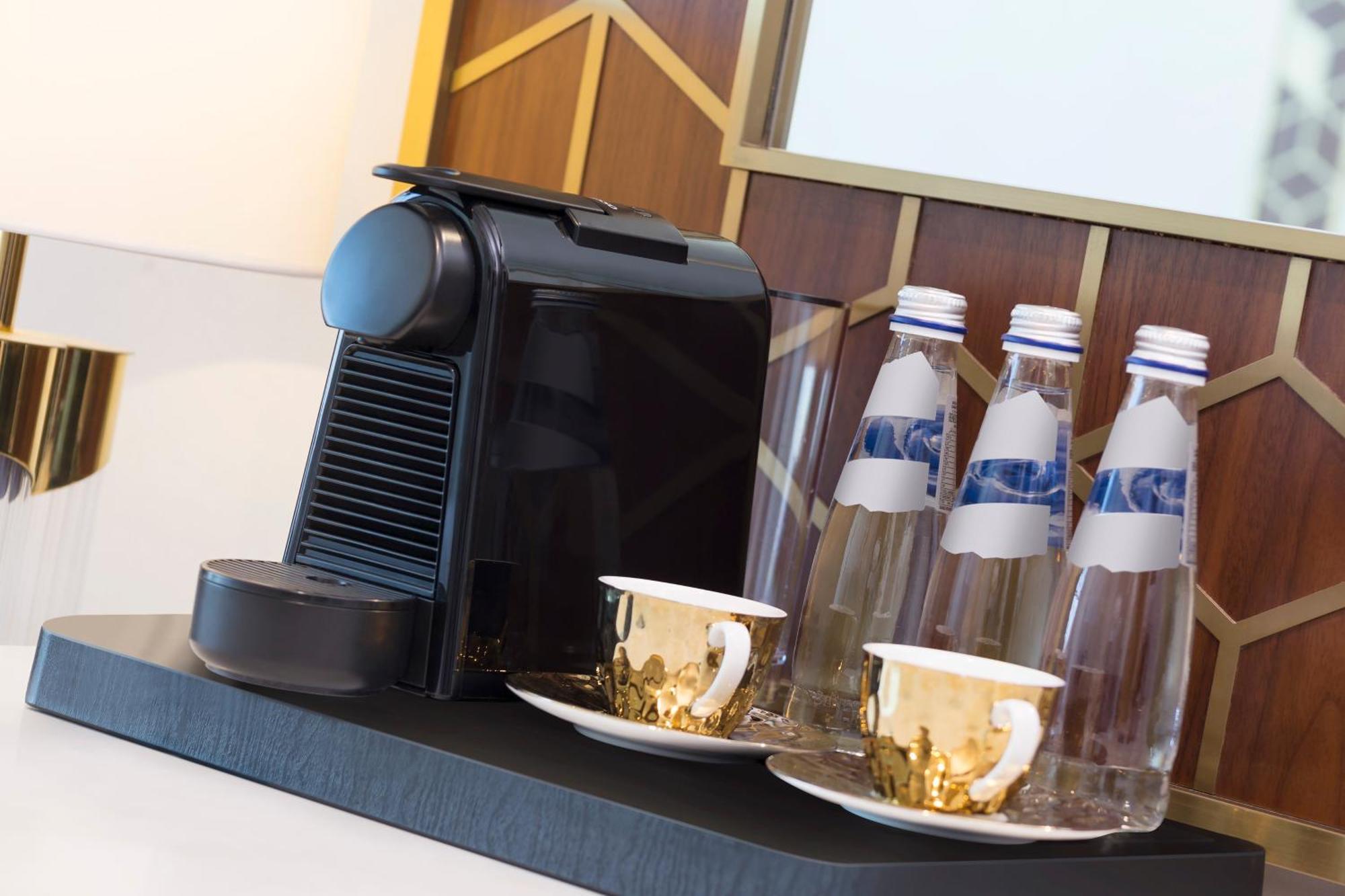 Velero Hotel Doha Lusail Eksteriør billede A Nespresso coffee machine