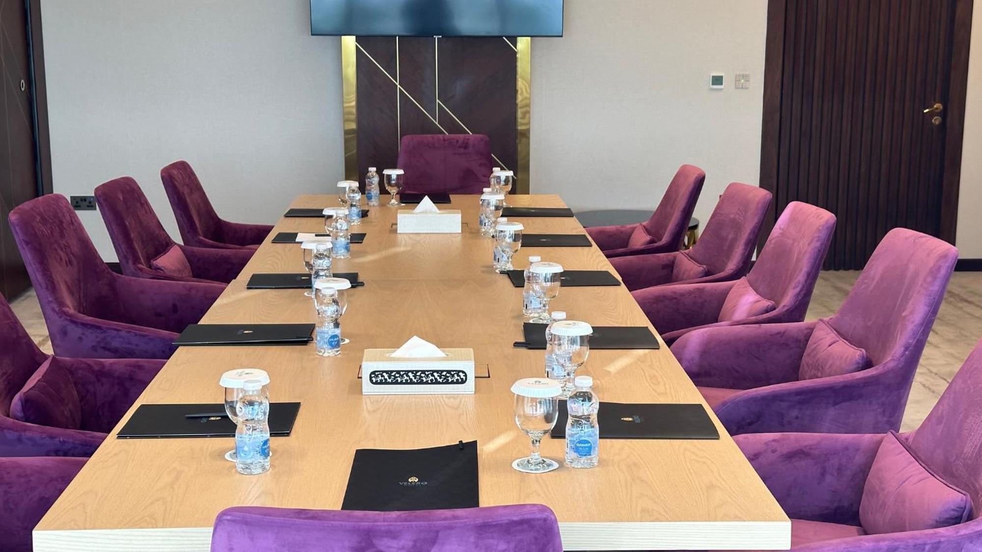 Velero Hotel Doha Lusail Eksteriør billede The boardroom of the National Bank of Oman