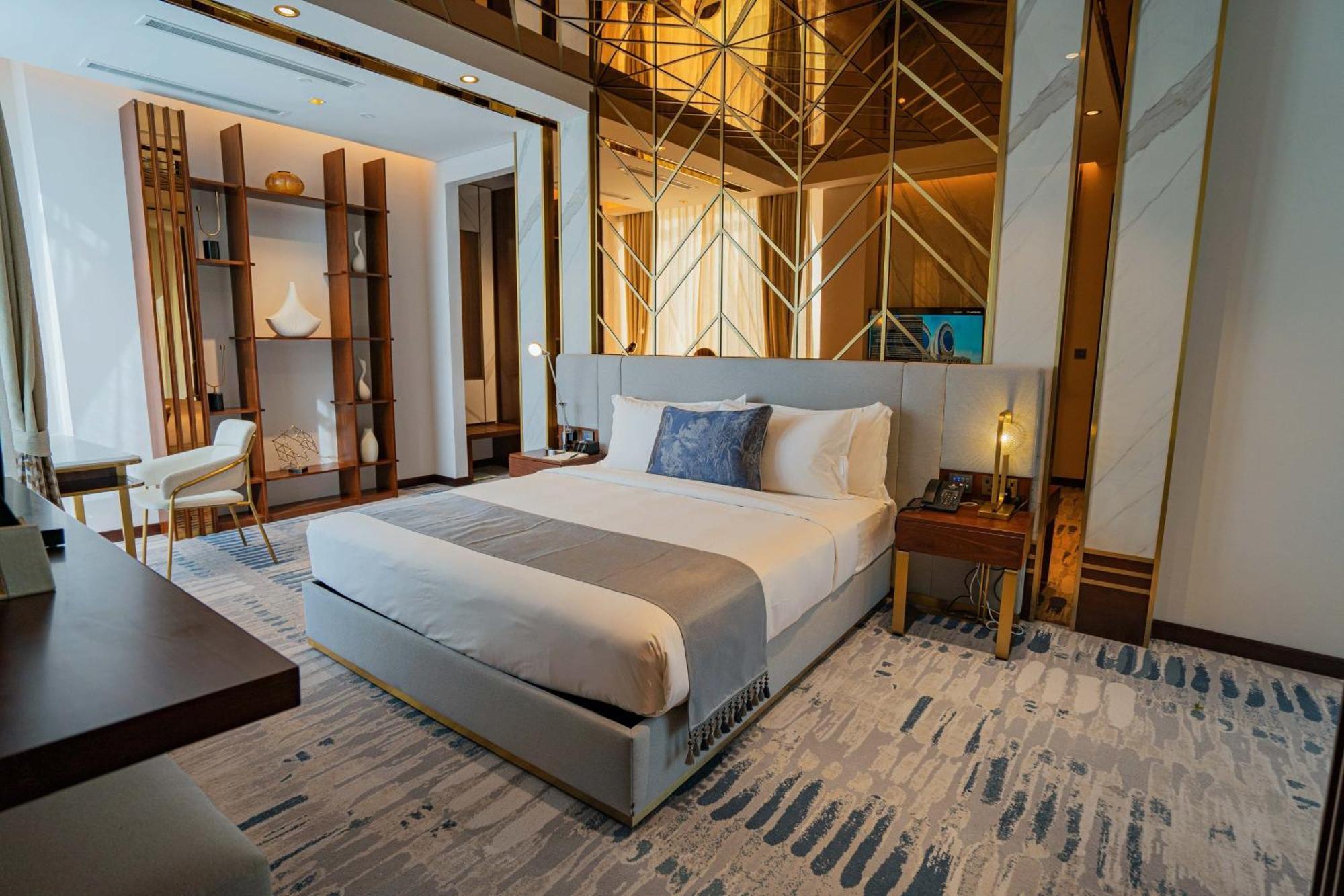 Velero Hotel Doha Lusail Eksteriør billede A bedroom at the hotel